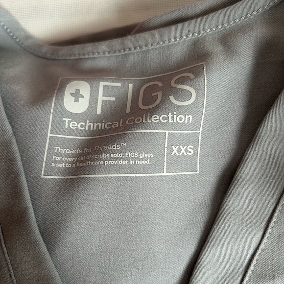 ‼️SOLD‼️ Figs Scrub Set💕 - Picture 3 of 6